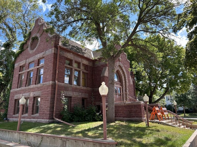 Carnegie Library Building image. Click for full size.