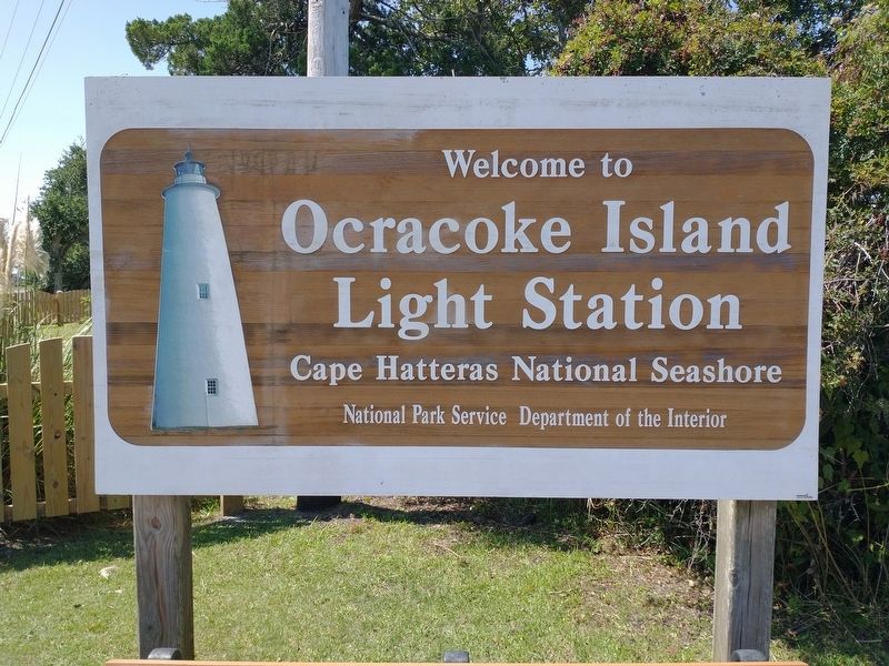 Ocracoke Lighthouse image. Click for full size.