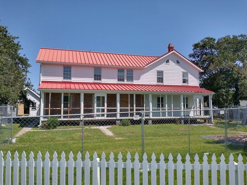 Ocracoke Lighthouse Keepers' Quarters image. Click for full size.