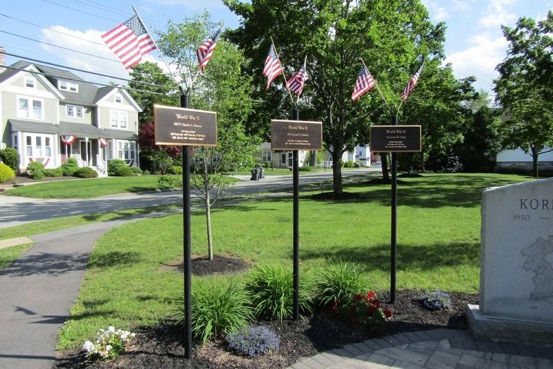 Northborough Veterans Memorial image. Click for full size.