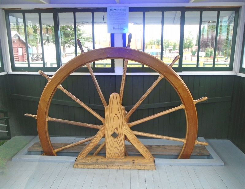 Sternwheeler Lavelle Young Wheelhouse image. Click for full size.