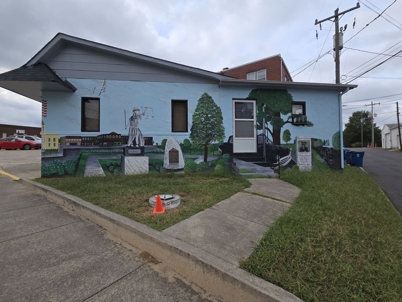 South side of Meroney Filling Station history mural image. Click for full size.