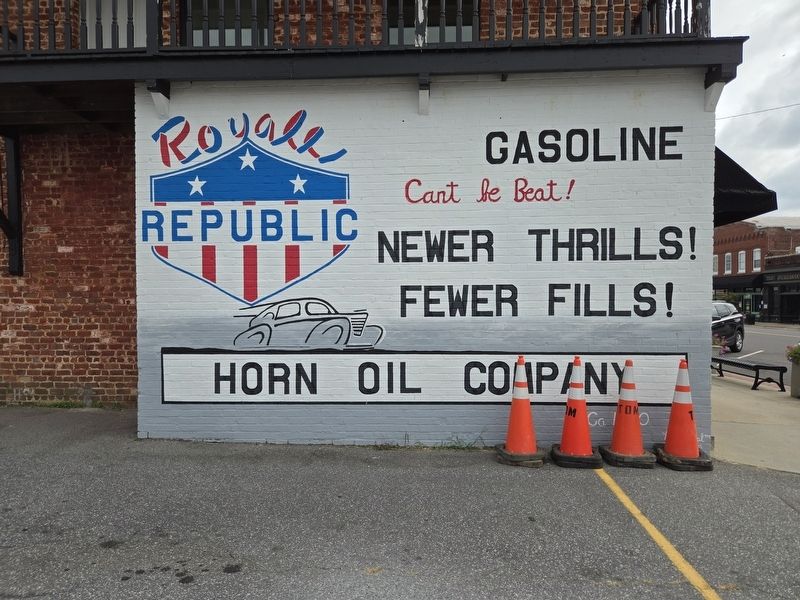 Horn Oil Company mural on the north facing wall of the Horn-Harding Building image. Click for full size.