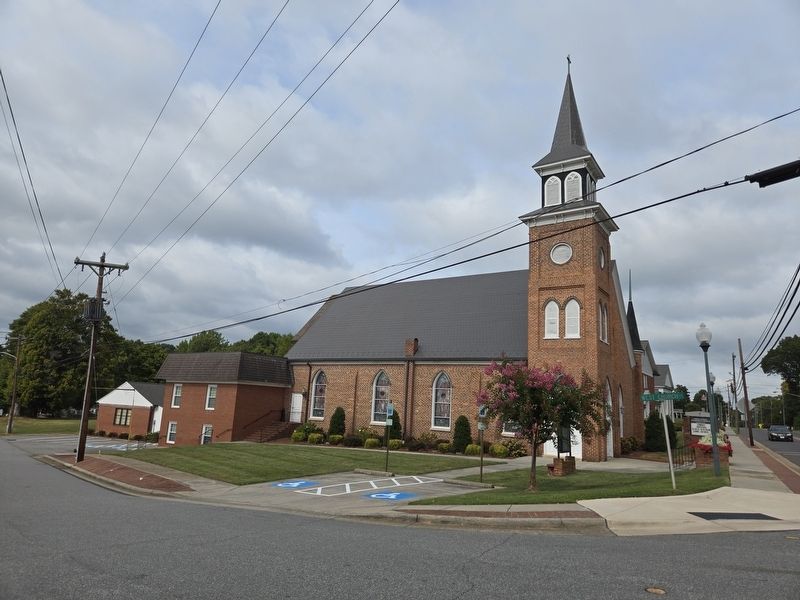 South view of FUMC Mocksville. South annex added 1933, rear wing added 1973-74. Click for full size. South view of FUMC Mocksville. South annex added 1933, rear wing added 1973-74 image. Click for full size.