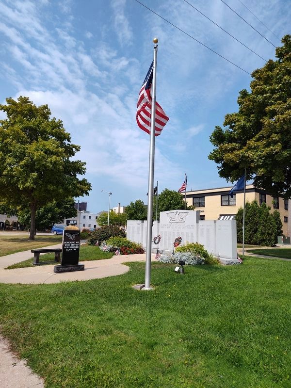 Bay County Veterans Memorial image. Click for full size.