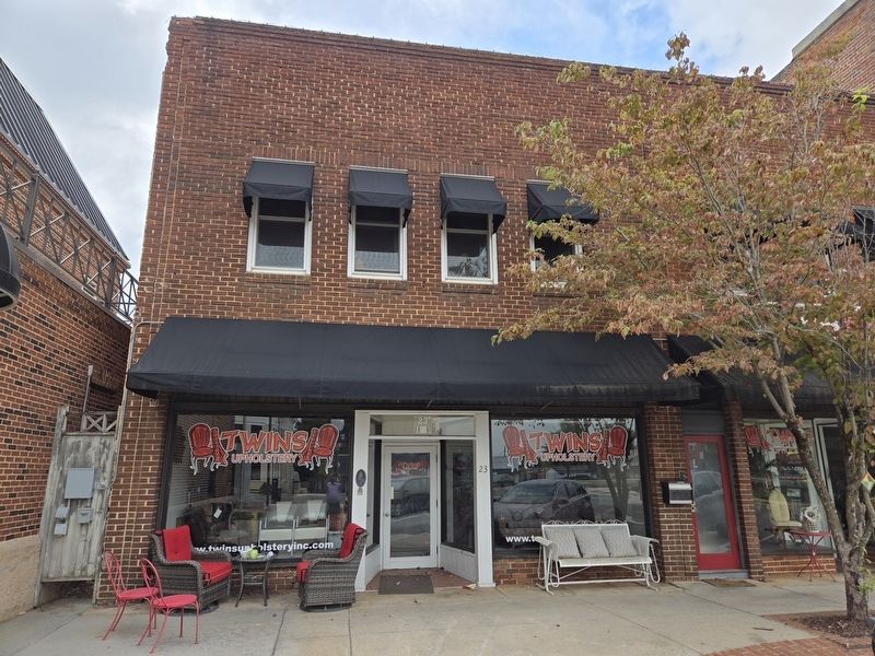 Full view of Meroney Hardware Company Building image. Click for full size.