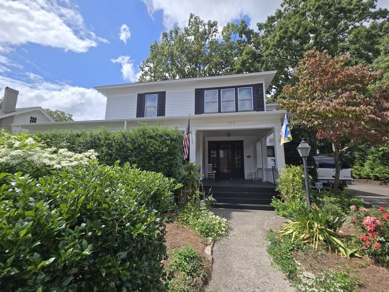 Front view of H.C. Dixon House. Marker is to the right of the front entrance er image. Click for full size.