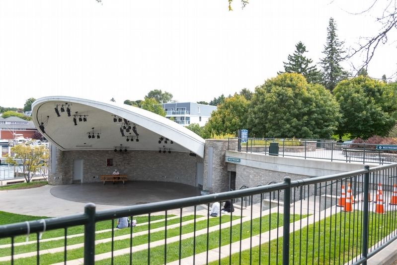 Odmark Pavilion in East Park image. Click for full size.