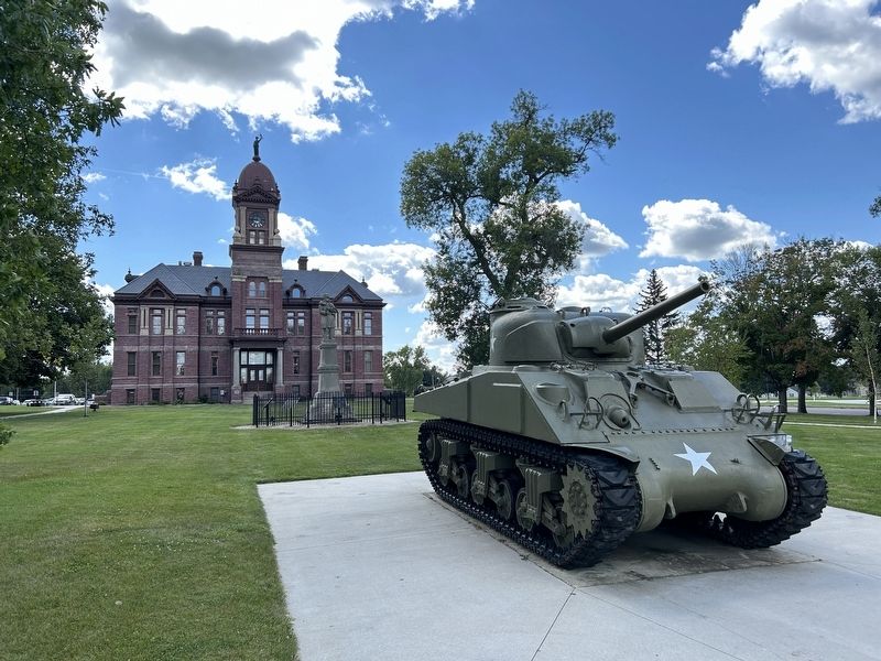 Pipestone County Soldiers Memorial Monument & WWII Tank image. Click for full size.