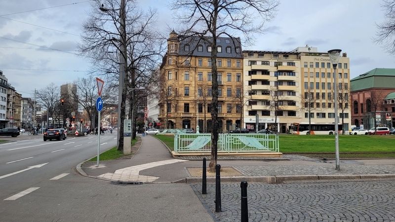 The view of the Friedrichsplatz Marker along the street image. Click for full size.