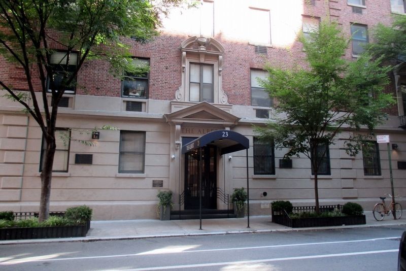 Duplicate Hotel Albert plaque at the 23 East 10th Street entrance image. Click for full size.