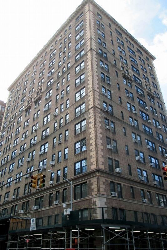 29 Washington Square West. Click for full size. 29 Washington Square West image. Click for full size.
