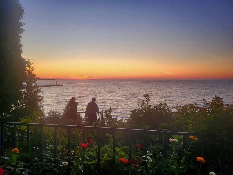 View of the Pocket Park and Lake Michigan from the Marker. Click for full size. View of the Pocket Park and Lake Michigan from the Marker image. Click for full size.