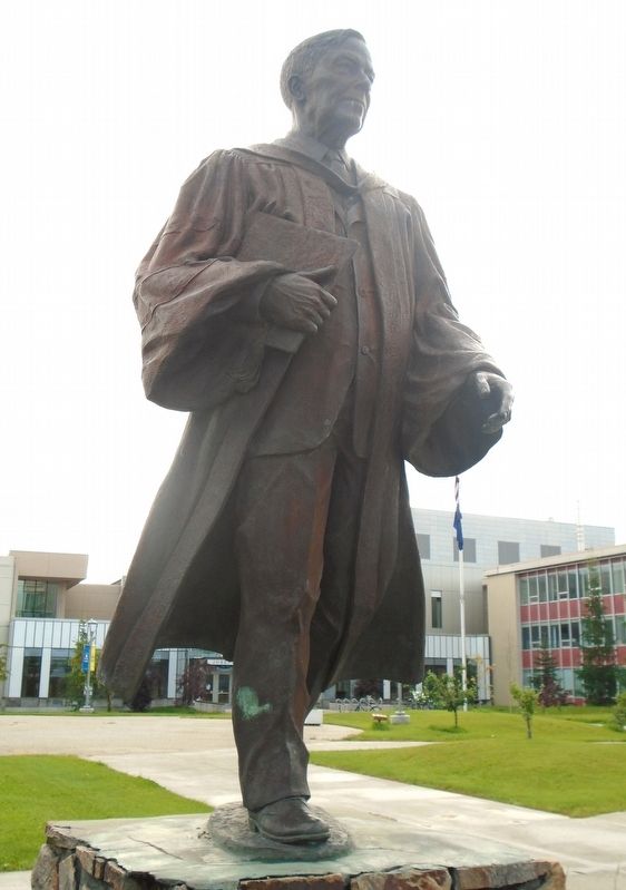 Charles E. Bunnell Statue image. Click for full size.