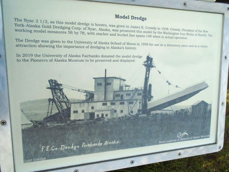 Model Dredge Marker image. Click for full size.