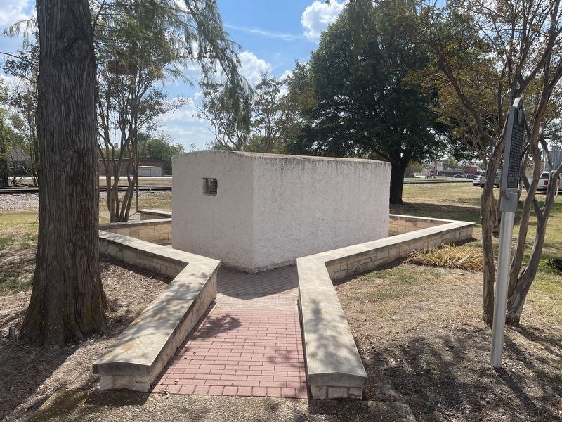 Royse City Calaboose rear corner image. Click for full size.