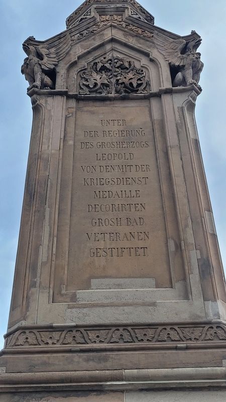 Side of the Veteranendenkmal / Veterans Memorial image. Click for full size.