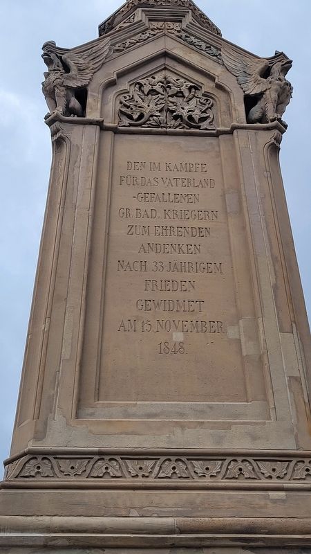 Right side of the Veteranendenkmal / Veterans Memorial image. Click for full size.