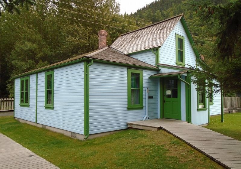 Captain Moore's House. Click for full size. Captain Moore's House image. Click for full size.