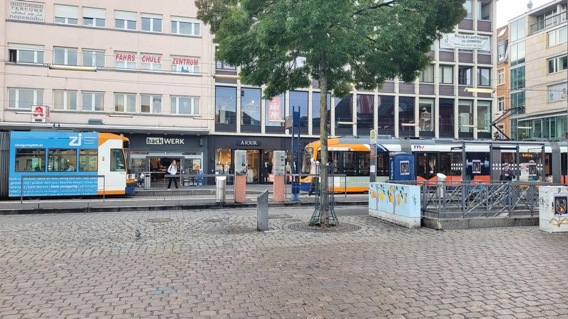 The view of the markers from the Marktplatz image. Click for full size.