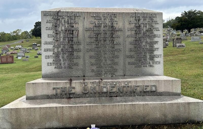 Memorial to the unidentified victims of the fire (obverse) image. Click for full size.