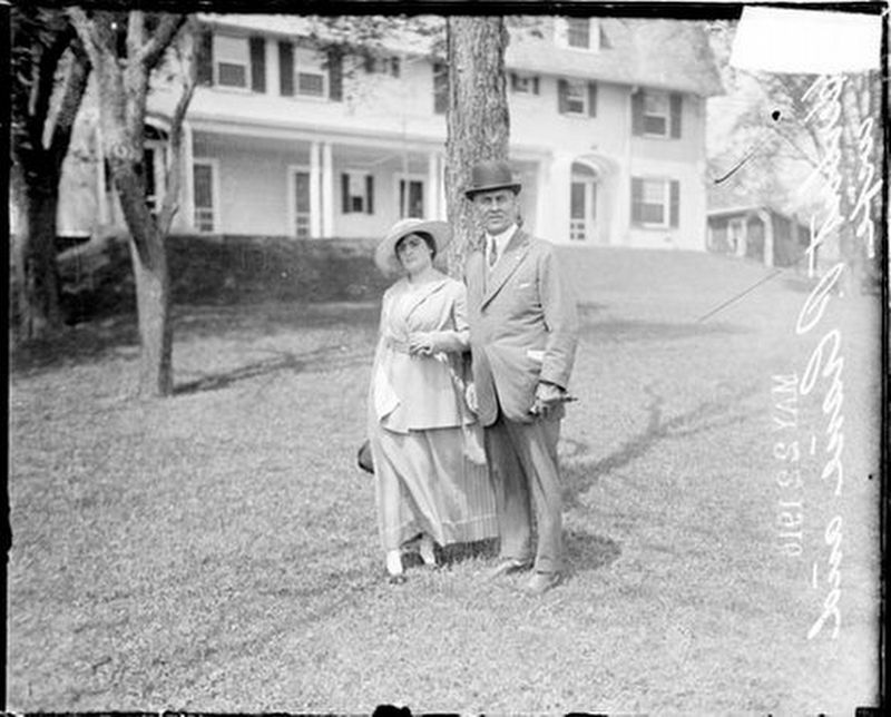 Herbert Crane and his wife Jessie in front of their St. Charles home image. Click for full size.