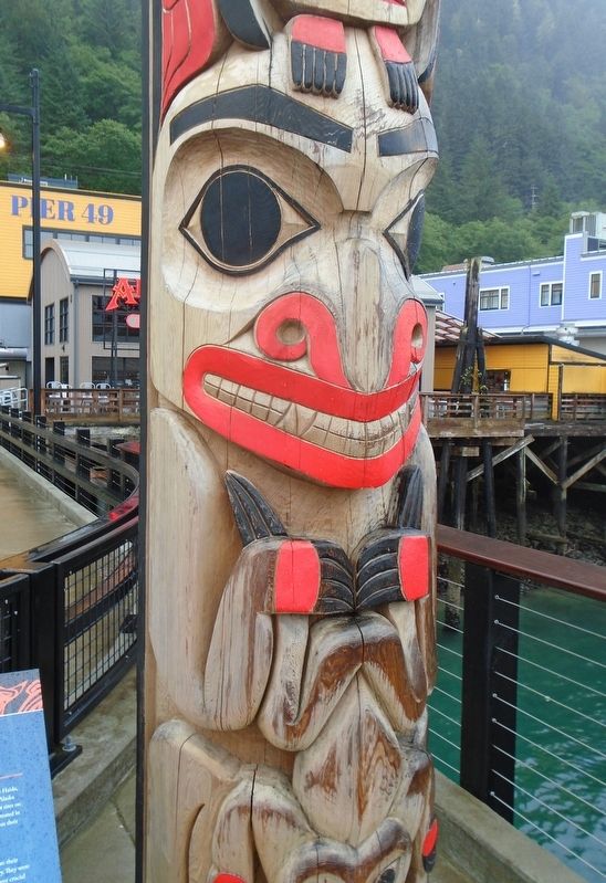 Haida Eagle � Gy�a'aang Totem "Bear" Detail image. Click for full size.