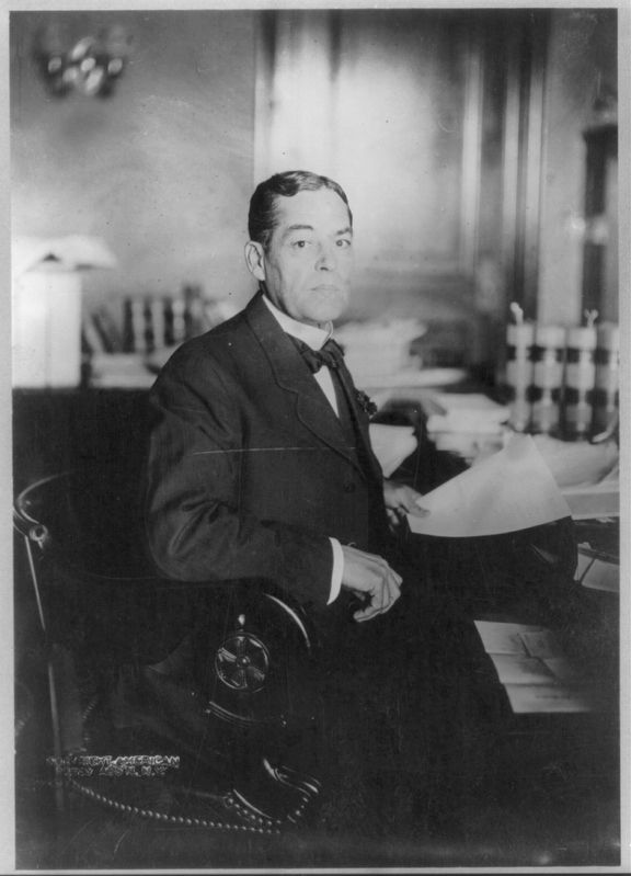 Robert Latham Owen, 1856-1947 image. Click for more information.