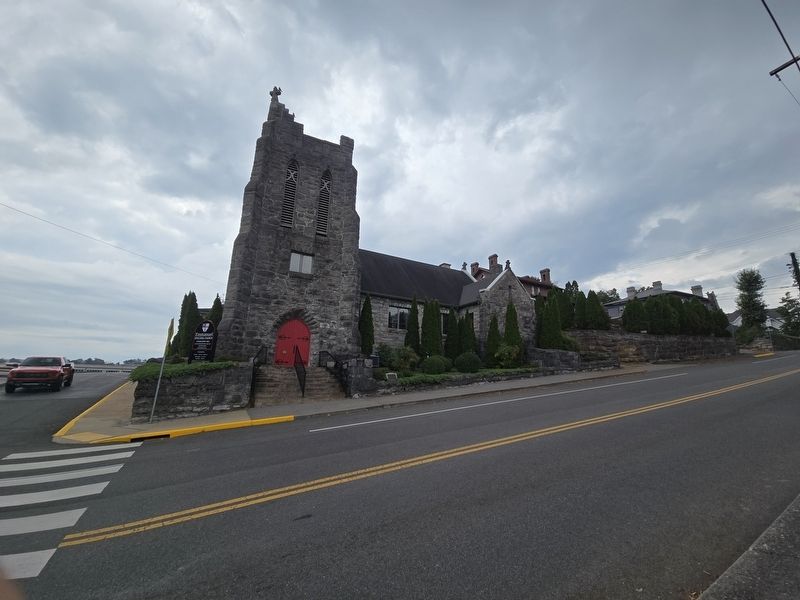 Full view of Emmanuel Episcopal Church. Click for full size. Full view of Emmanuel Episcopal Church image. Click for full size.