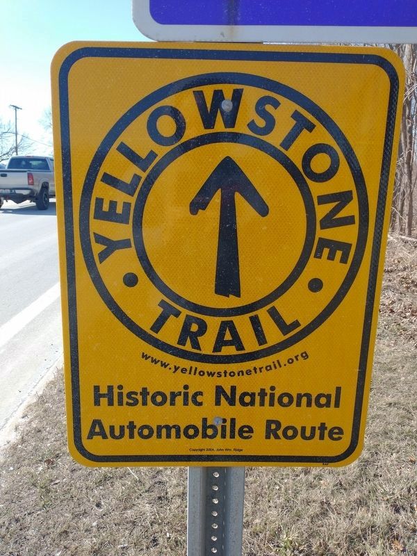 Yellow Stone Trail Marker image. Click for full size.