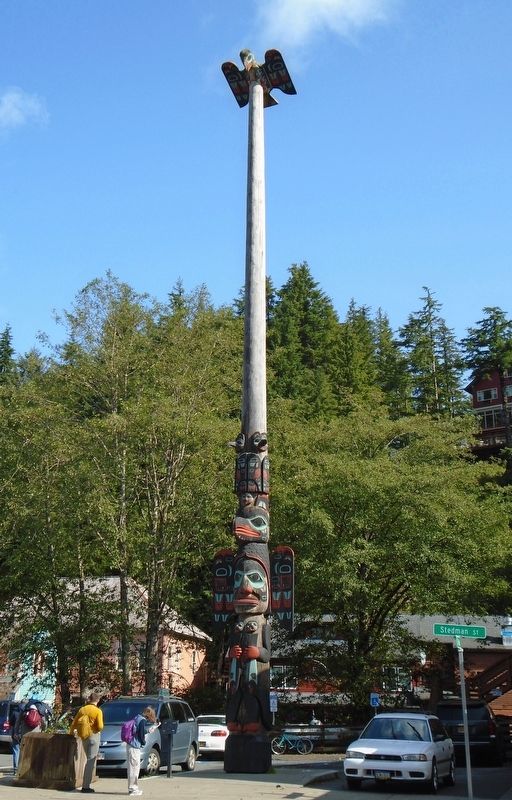 Chief Johnson Totem Pole image. Click for full size.