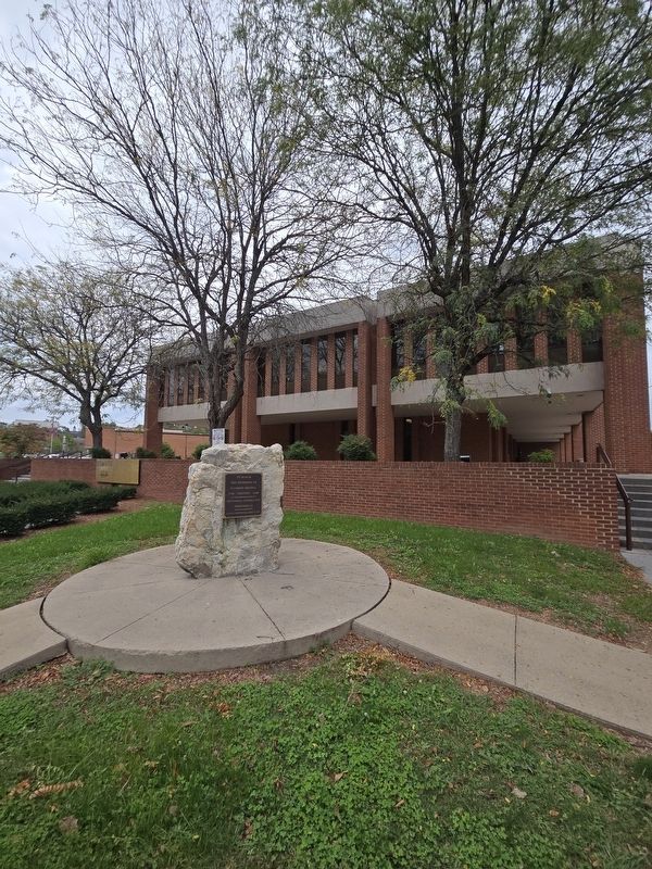 Wide view of the monument and plaque of the west facing side (towards Lee Street) of the courthouse. Click for full size. Wide view of the monument and plaque of the west facing side (towards Lee Street) of the courthouse image. Click for full size.
