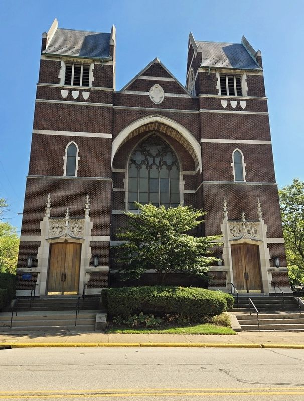 First Presbyterian Church of Edgewood and Marker. Click for full size. First Presbyterian Church of Edgewood and Marker image. Click for full size.