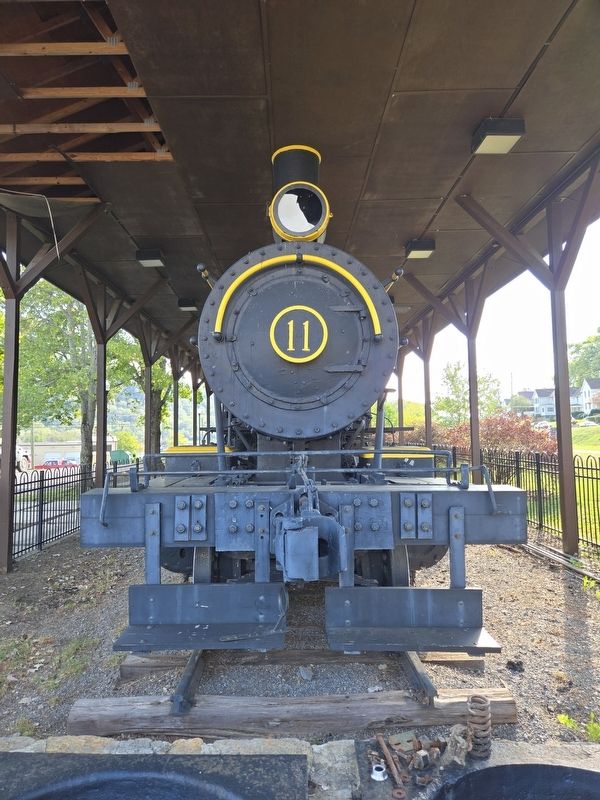 Front view closeup of Mathieson Alkali Works Steam Locomotive No. 11 image. Click for full size.