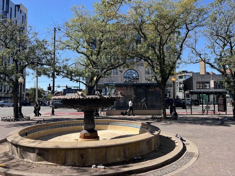 Nelson Algren Fountain image. Click for full size.