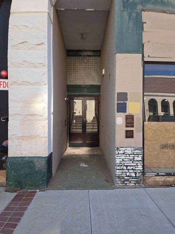 P.M. Morris Building Marker to the right of the entryway to Lofts on Union image. Click for full size.