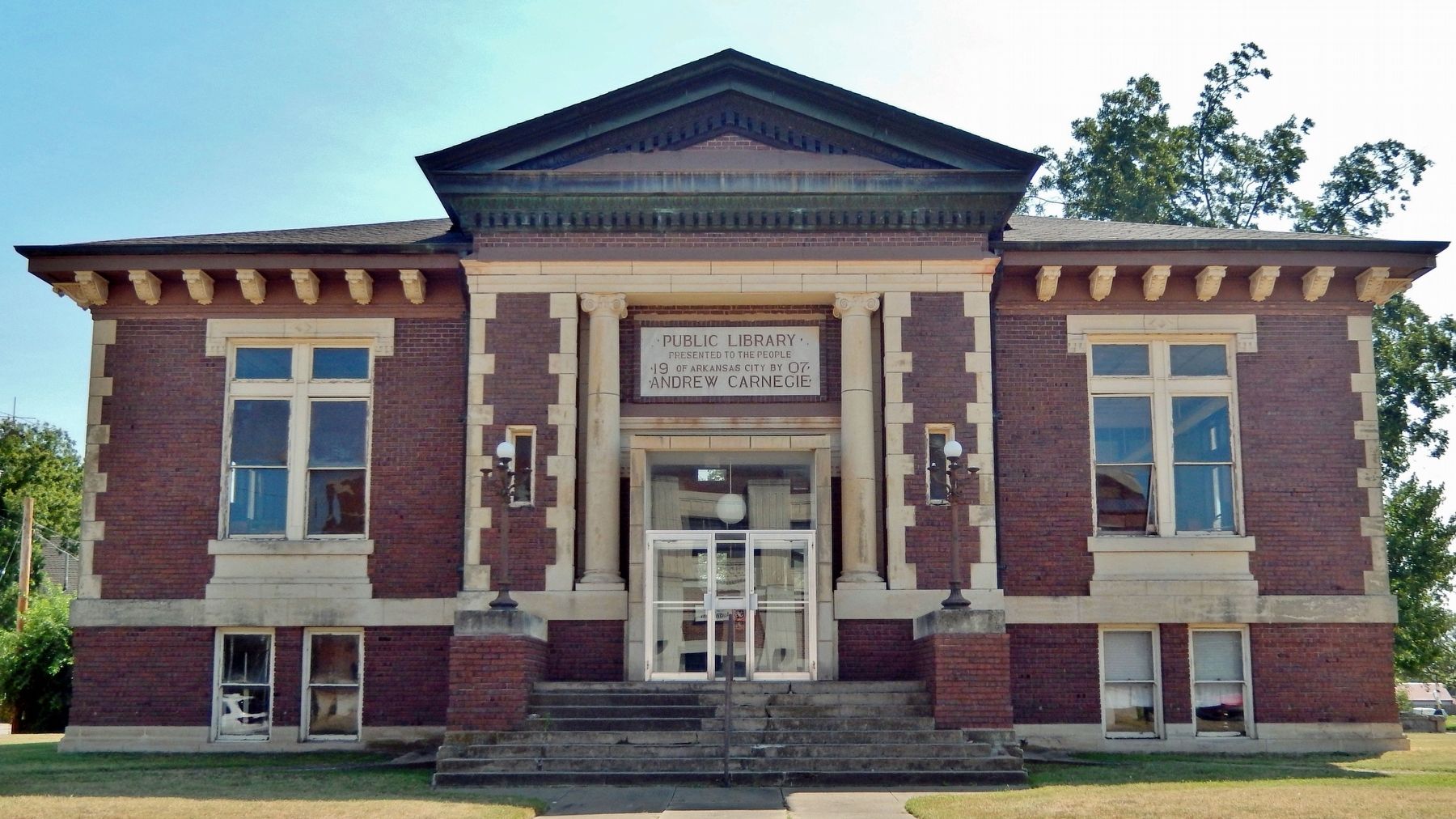 Carnegie Public Library (<i>north/front elevation</i>) image. Click for full size.