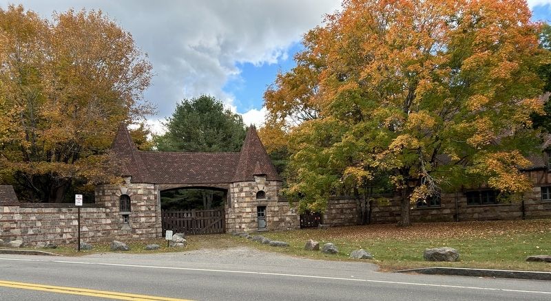 Gatehouse image. Click for full size.
