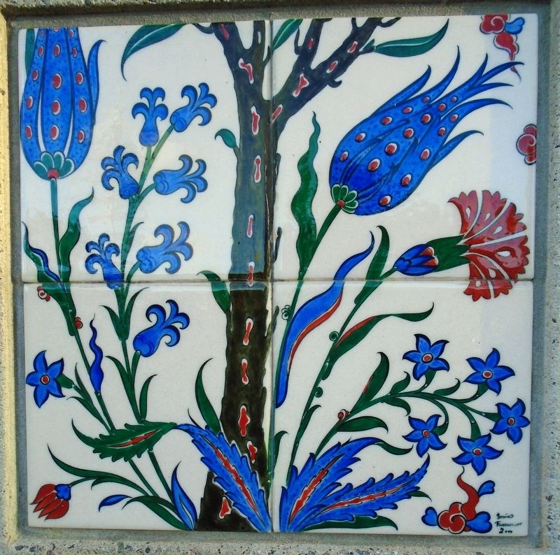 Iznik Tiles/Céramique d'Iznik. Click for full size. Iznik Tiles/Céramique d'Iznik image. Click for full size.