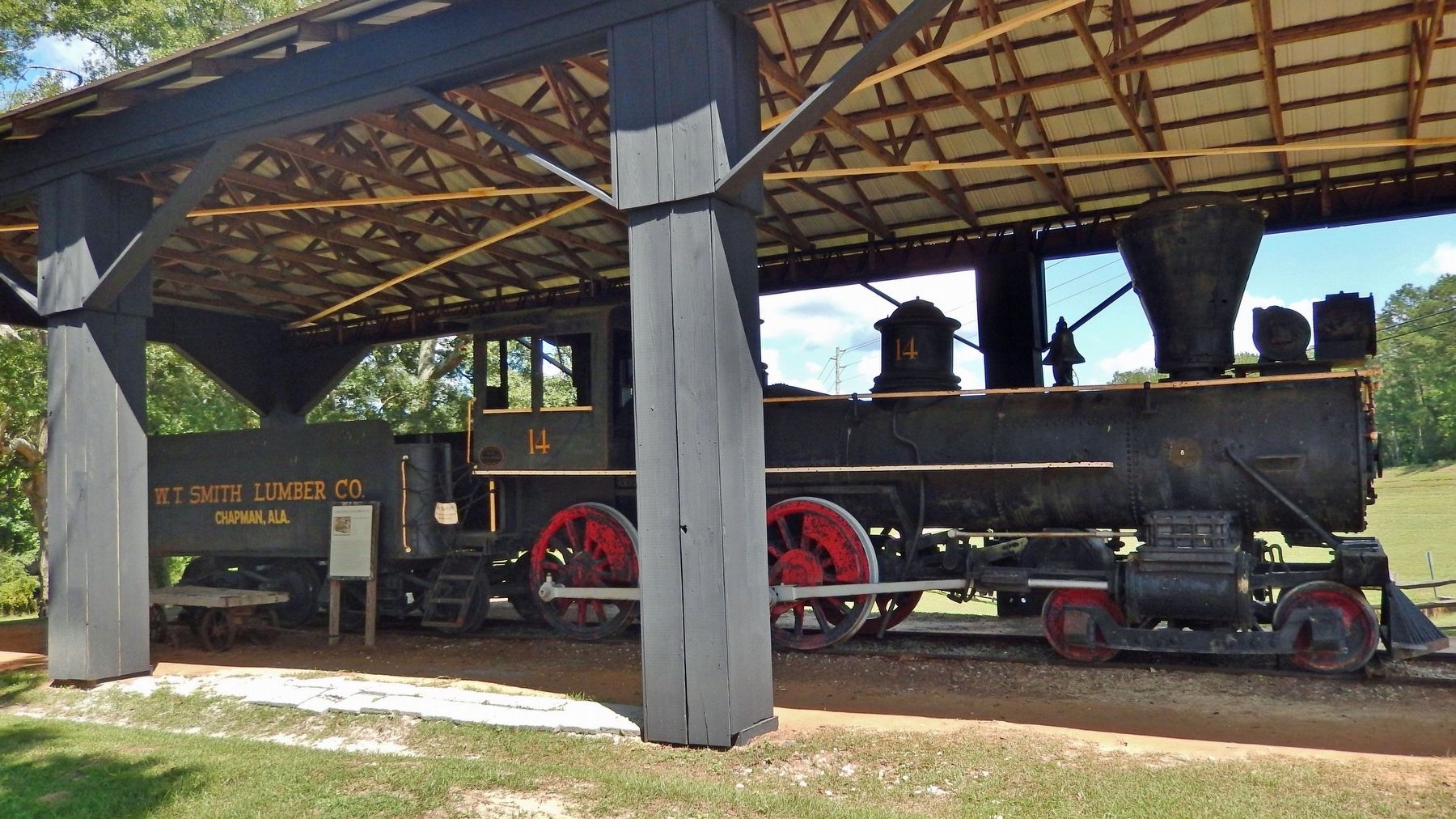 Logging Locomotive Exhibit image. Click for full size.