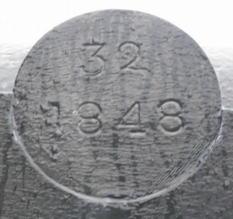 Civil War Memorial Cannon image. Click for full size.