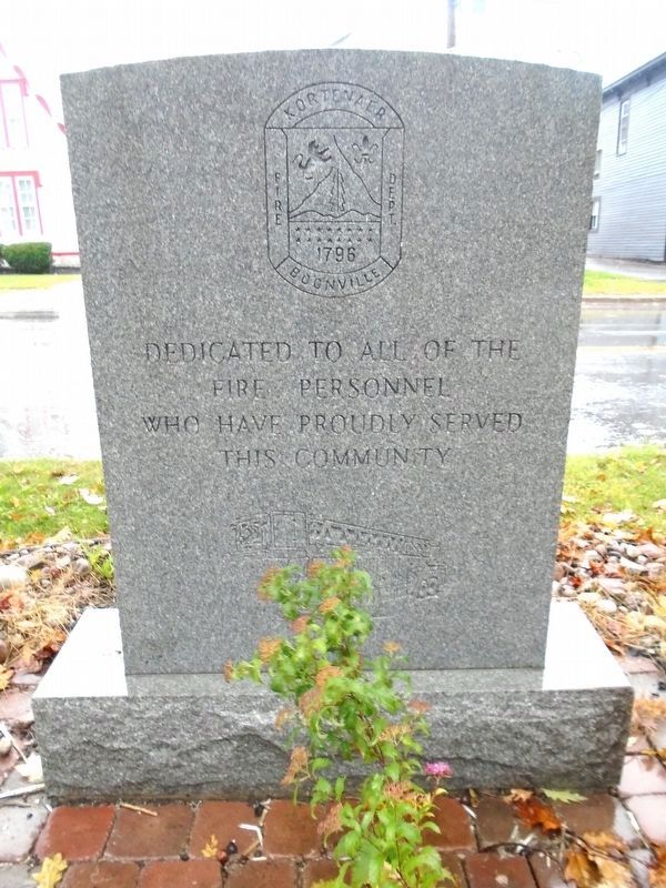 Fire and Police Memorial image. Click for full size.