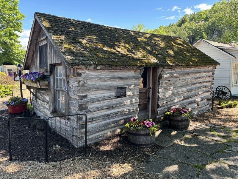 Thorp Cabin and Marker image. Click for full size.