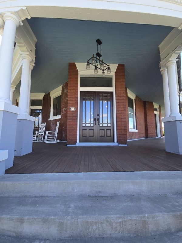Front entrance Edward Washington King House. Marker is to the left. image. Click for full size.