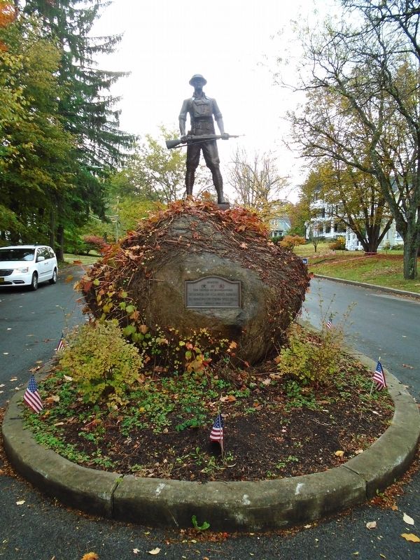 World War Memorial image. Click for full size.