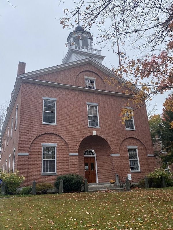 Lincoln County Courthouse. Click for full size. Lincoln County Courthouse image. Click for full size.