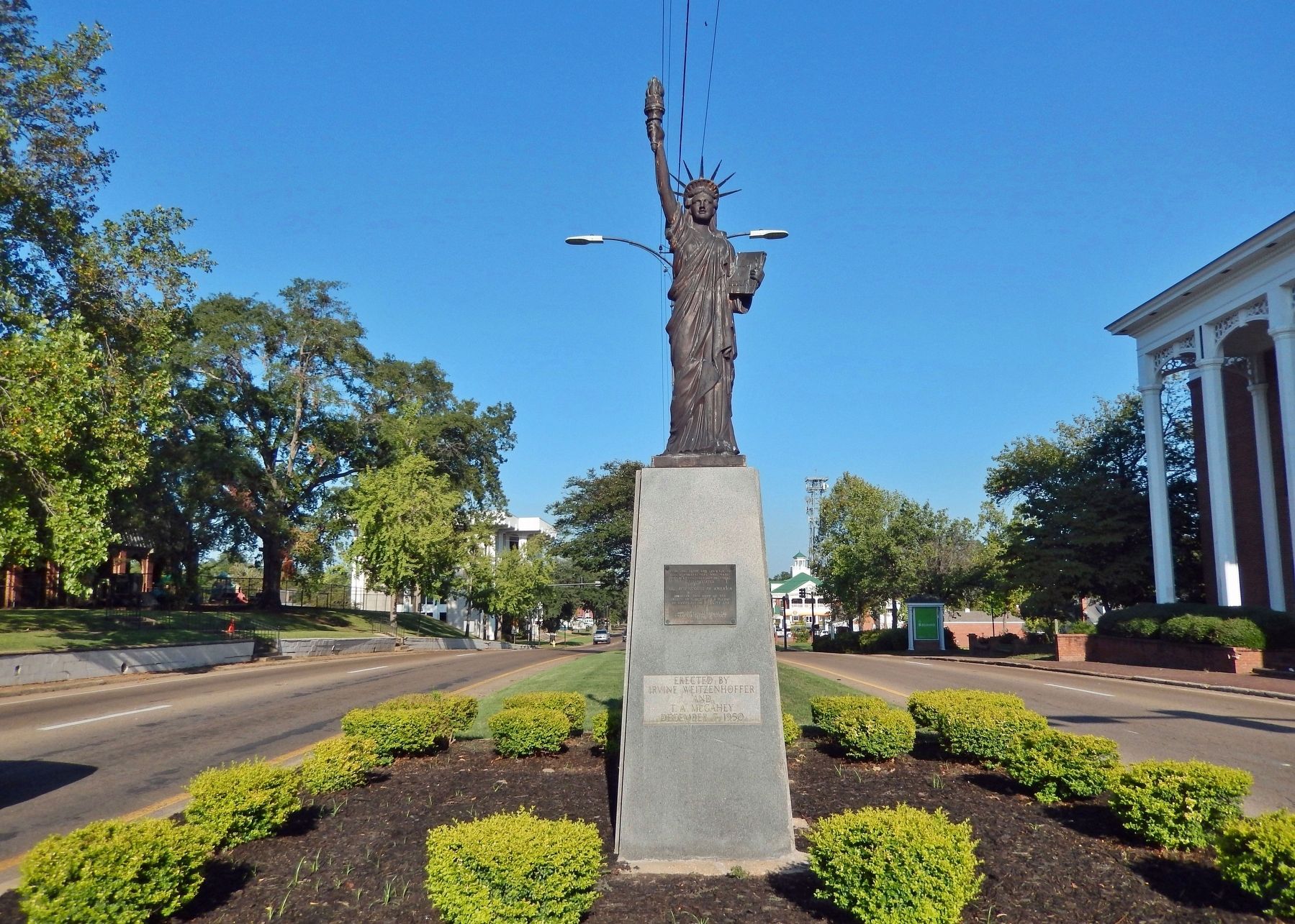 Replica of the Statue of Liberty. Click for full size. Replica of the Statue of Liberty image. Click for full size.