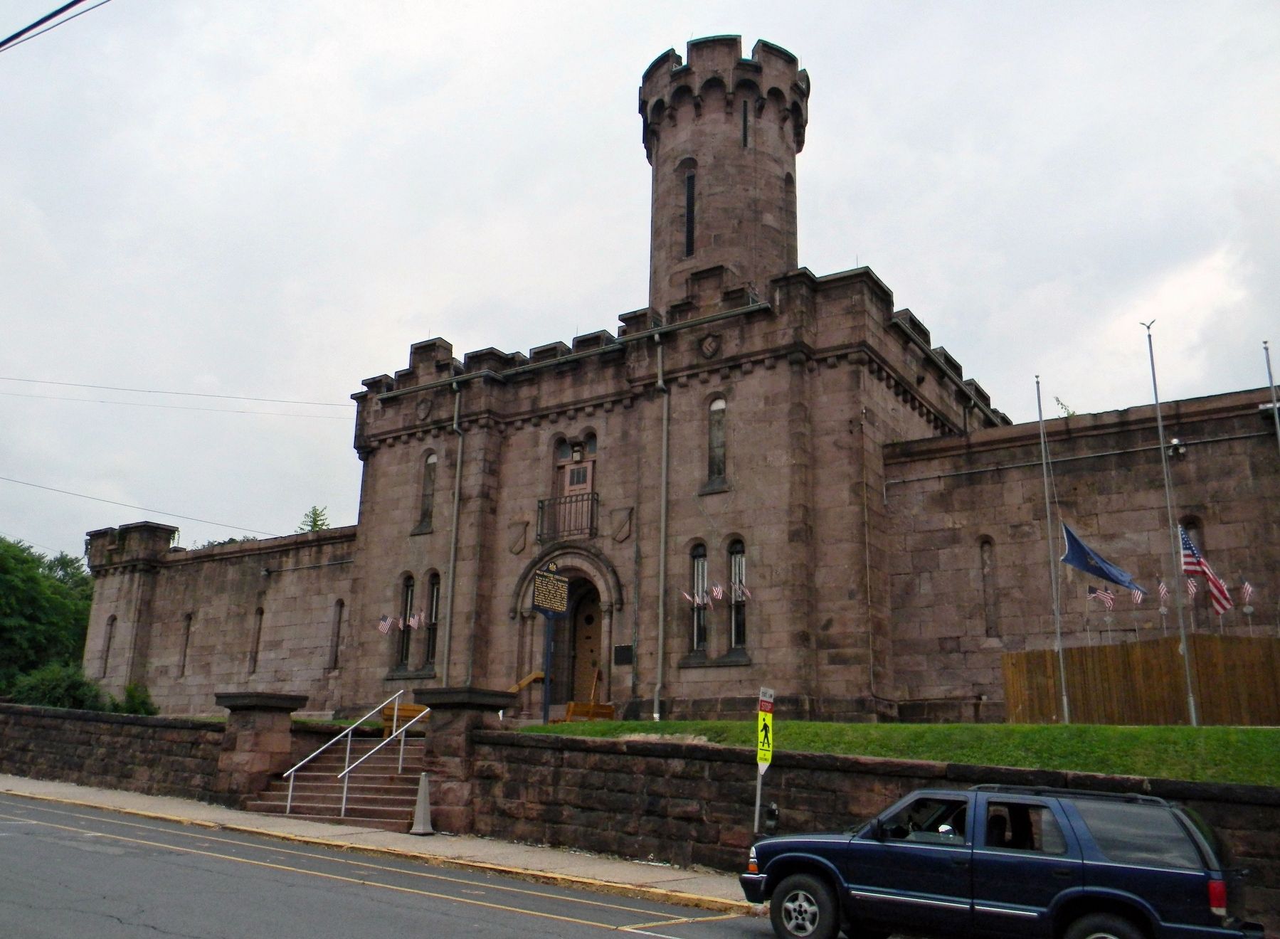 The Schuykill County Prison from 1851 image. Click for full size.