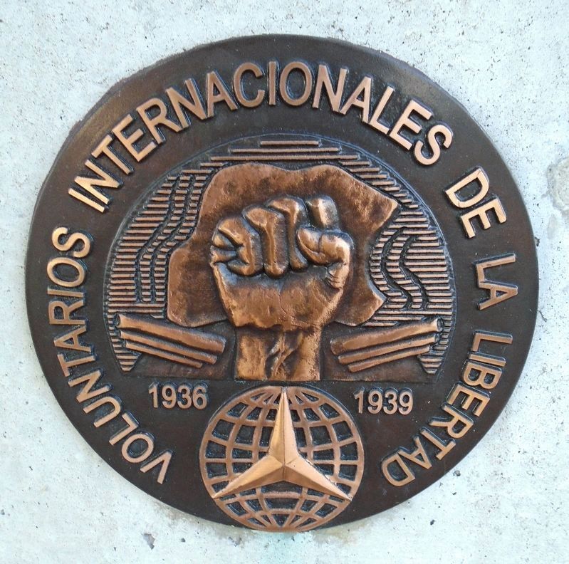 Voluntarios Internacionales de la Libertad Emblem image. Click for full size.