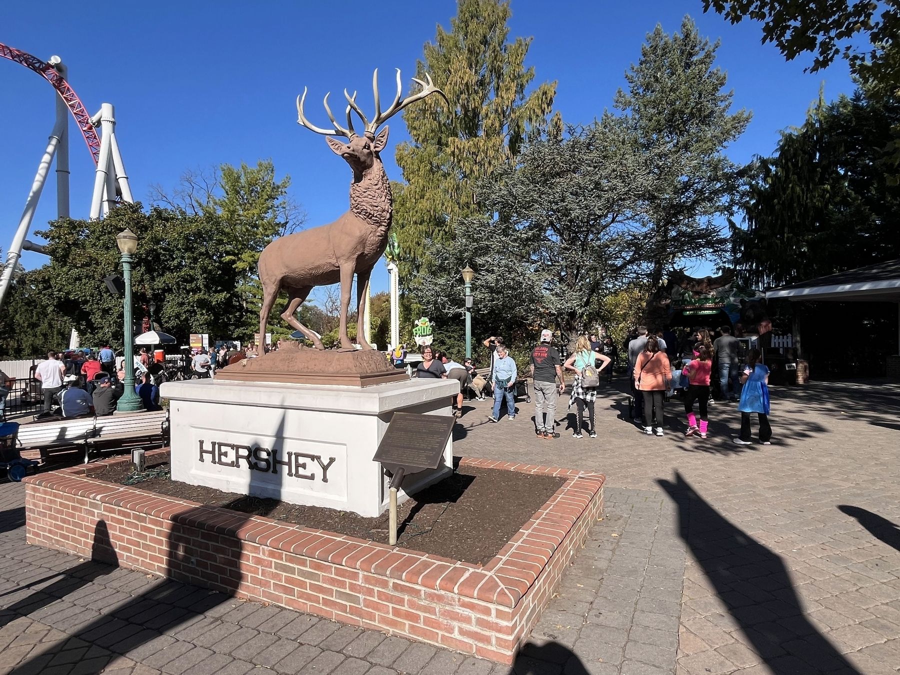 The American Elk Statue image. Click for full size.